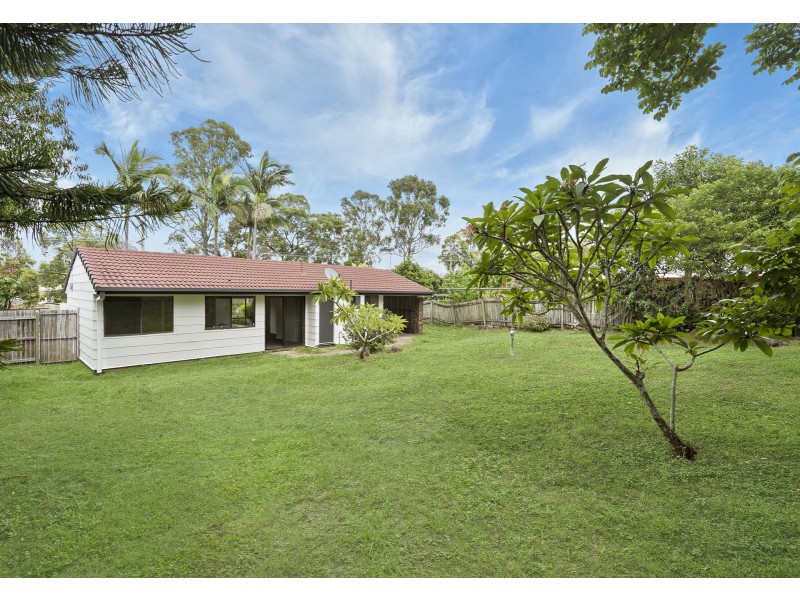 8 Sunscape Dr, Eagleby QLD 4207