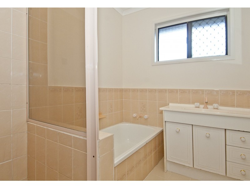 20 Guyra Close, Mount Warren Park QLD 4207