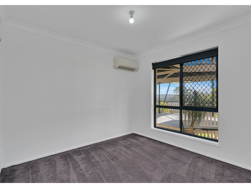 41 Lucy Drive, Edens Landing QLD 4207