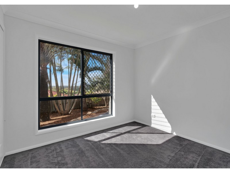 41 Lucy Drive, Edens Landing QLD 4207