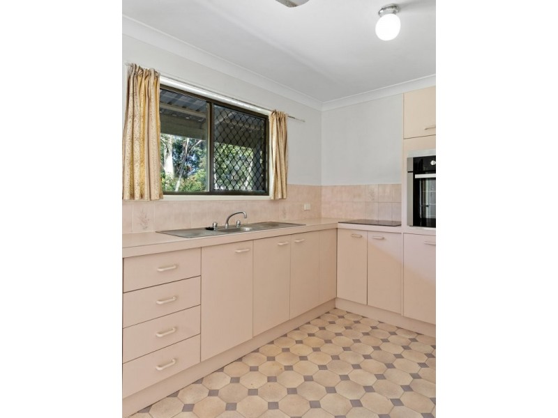 5 Curlew Crescent, Eagleby QLD 4207