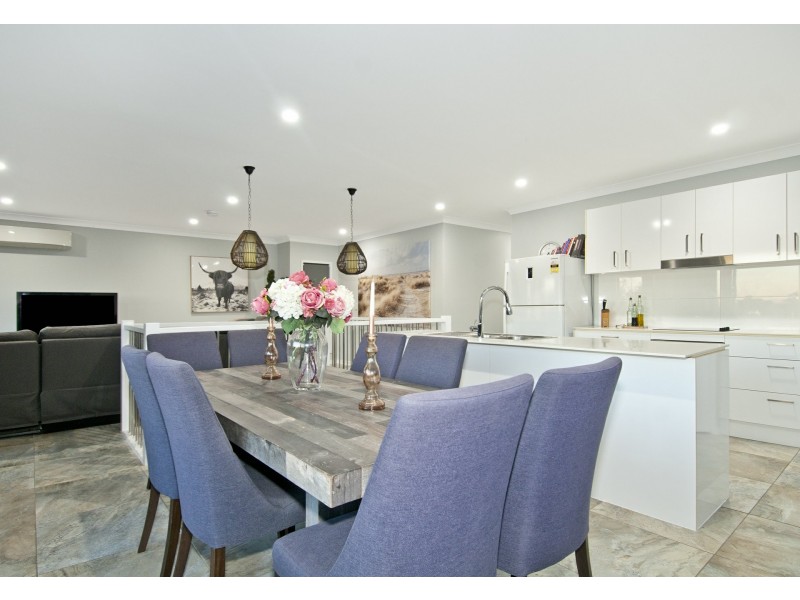 21 Savannah Court, Waterford QLD 4133