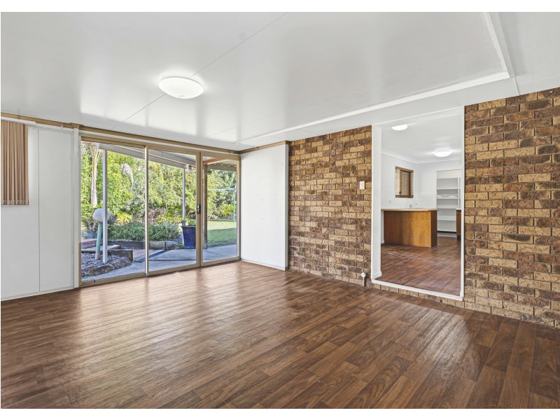 118 Castile Crescent, Edens Landing QLD 4207