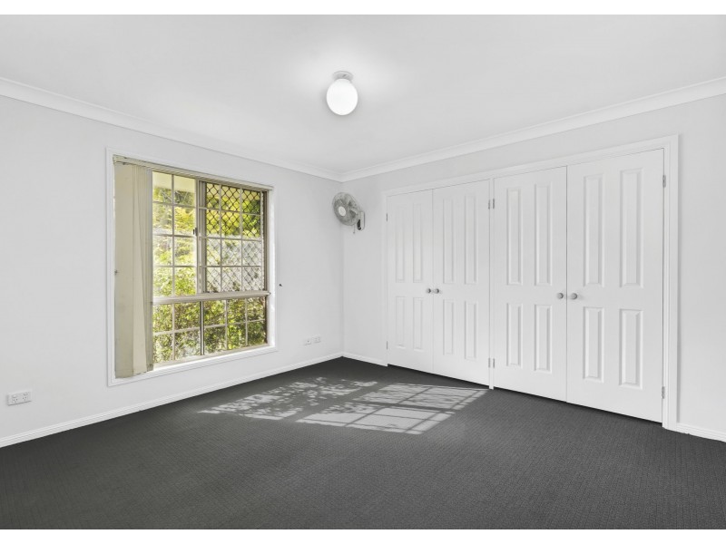 118 Castile Crescent, Edens Landing QLD 4207