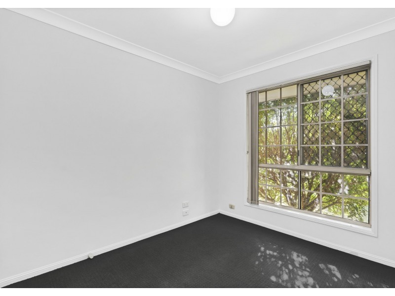 118 Castile Crescent, Edens Landing QLD 4207