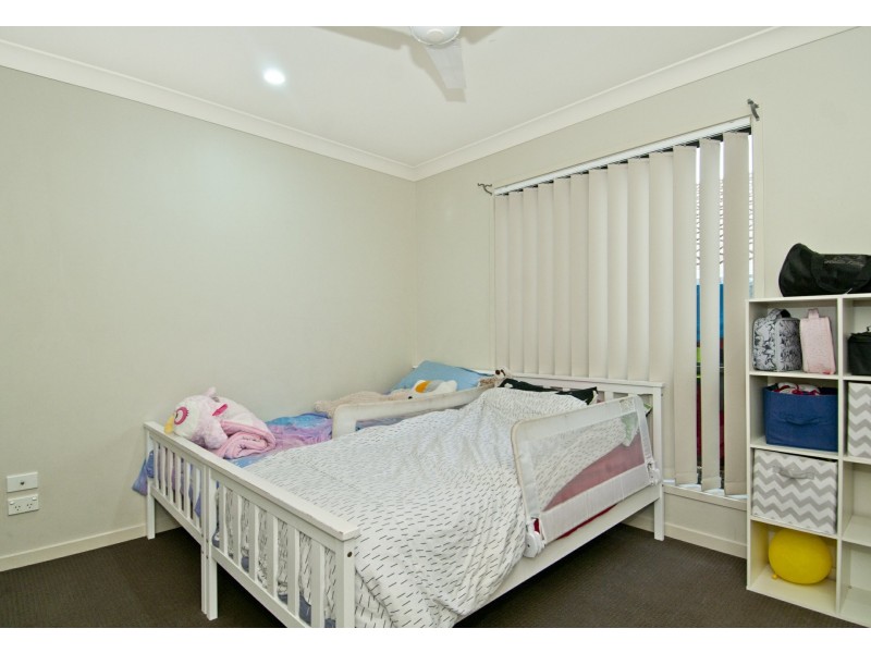 8 Barrington Cct, Waterford QLD 4133