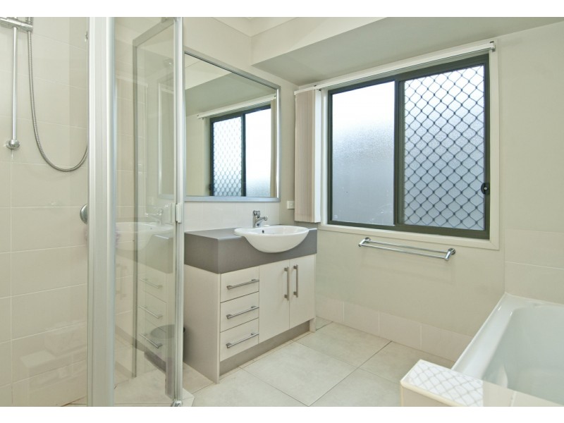 8 Barrington Cct, Waterford QLD 4133