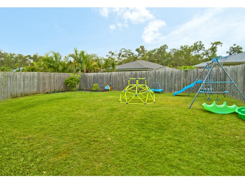 8 Barrington Cct, Waterford QLD 4133