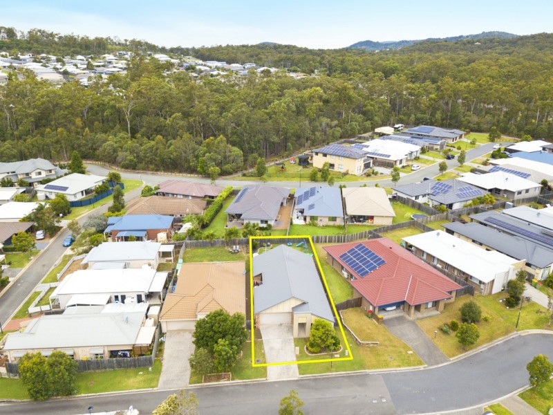 8 Barrington Cct, Waterford QLD 4133