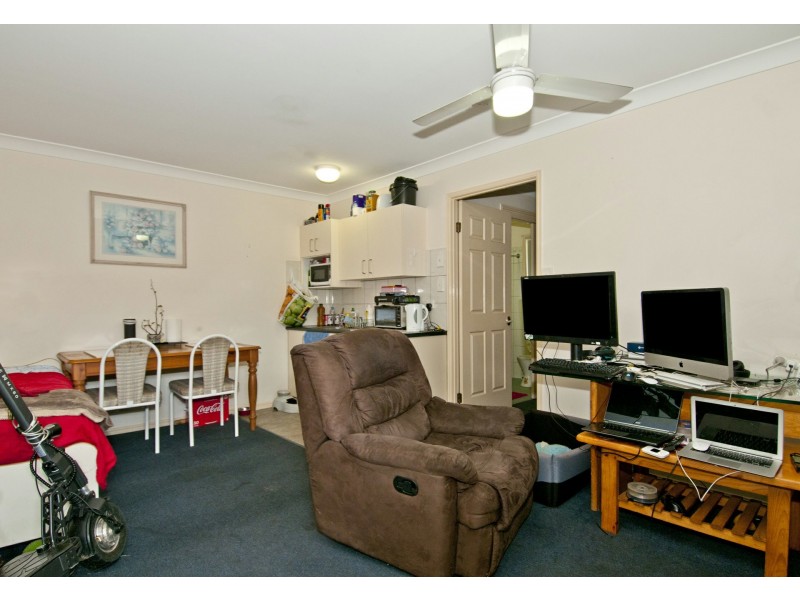 3/8 Page Street, Bethania QLD 4205