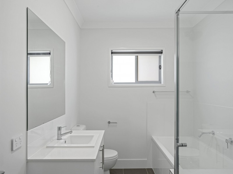 9 Heron Lane, Bahrs Scrub QLD 4207