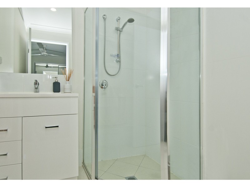 92 Pepper Tree, Holmview QLD 4207