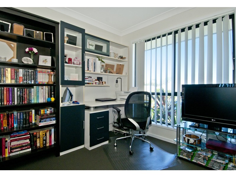 92 Pepper Tree, Holmview QLD 4207