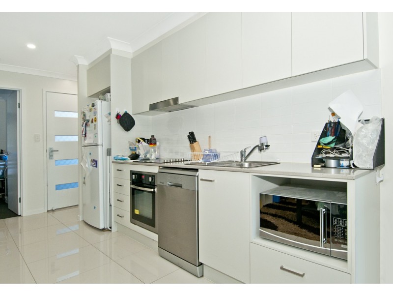 92 Pepper Tree, Holmview QLD 4207