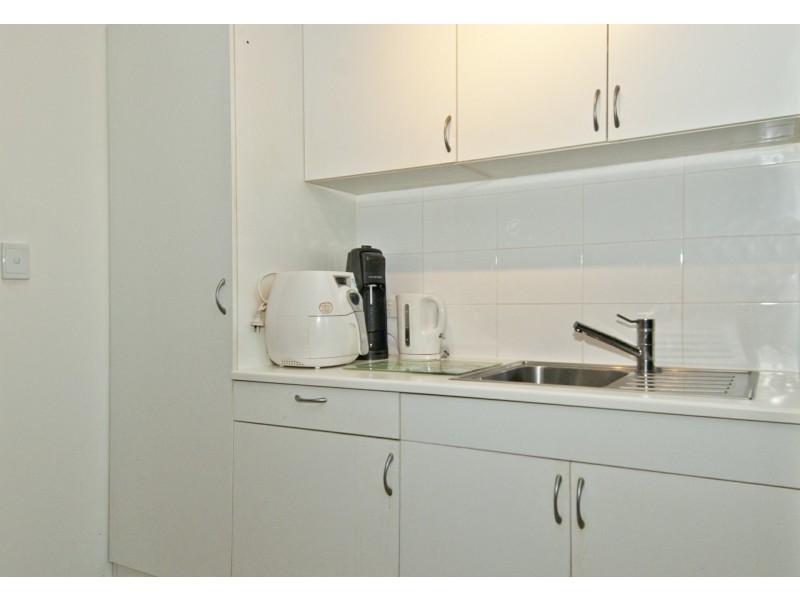 18 Costigan Terrace, Edens Landing QLD 4207