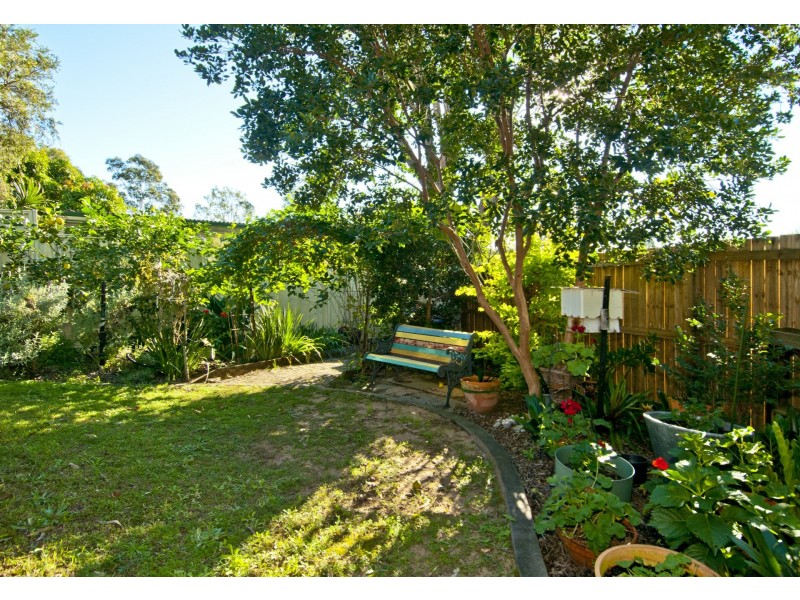 18 Costigan Terrace, Edens Landing QLD 4207