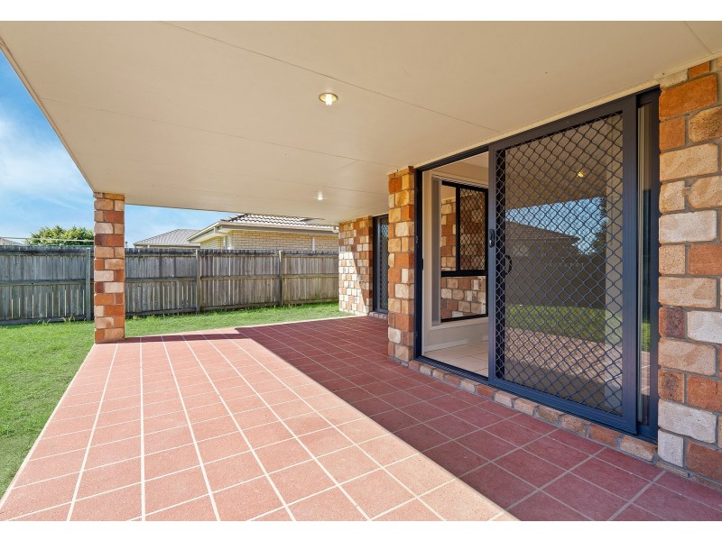 38 Lake Manchester Steet, Logan Reserve QLD 4133