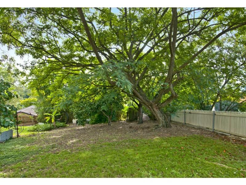 39 Lima Street, Edens Landing QLD 4207