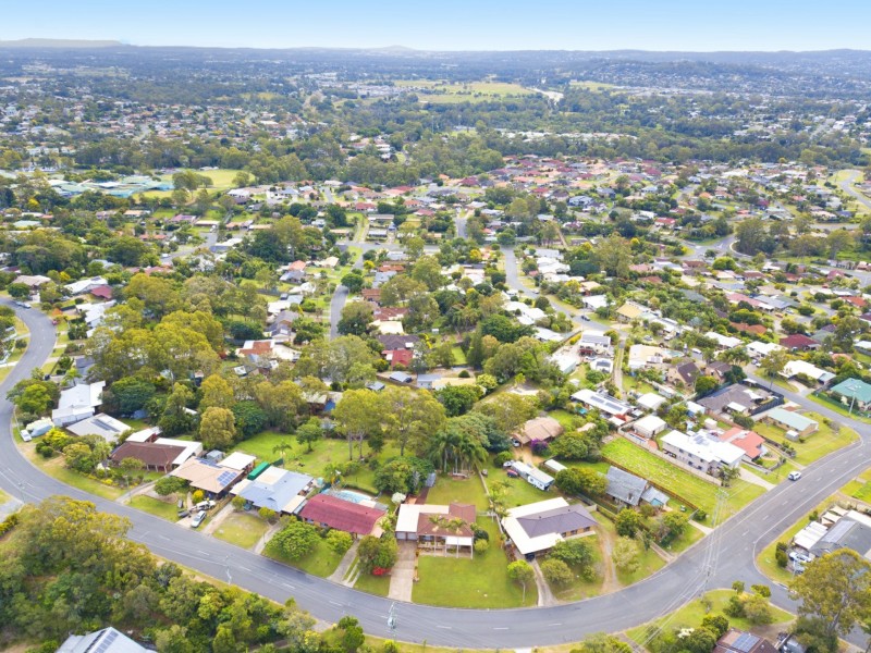 39 Lima Street, Edens Landing QLD 4207