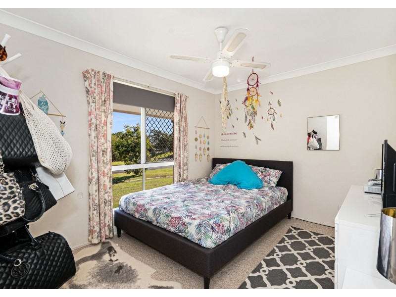 64 Tallagandra Rd, Beenleigh QLD 4207