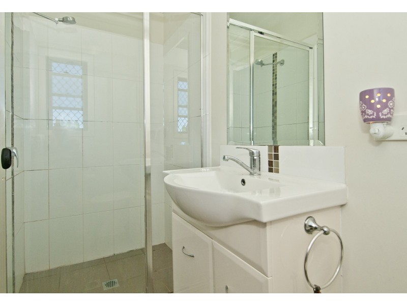 Unit 2/18-20 Frankland Avenue, Waterford QLD 4133