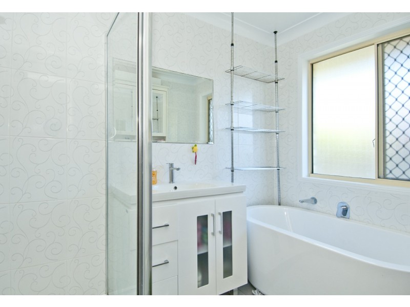 11 Fairfax Avenue, Bethania QLD 4205