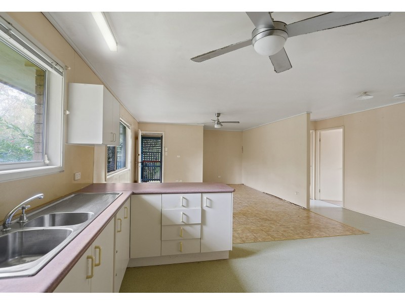 16 Maurice Court, Eagleby QLD 4207