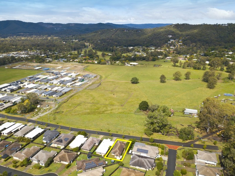 52 Belivah Road, Bahrs Scrub QLD 4207