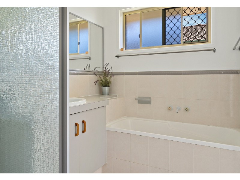 16 McKinley St, Eagleby QLD 4207