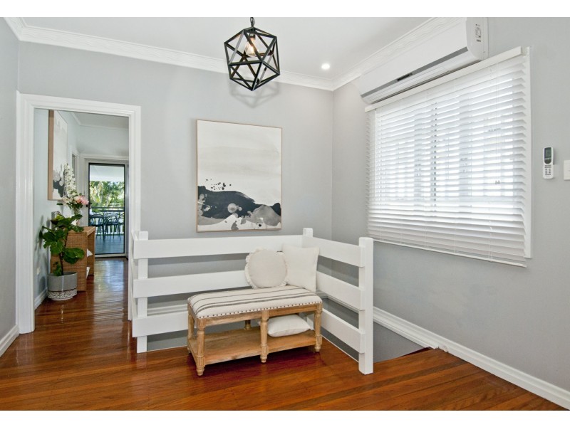 45 Pleystowe Crescent, Hendra QLD 4011