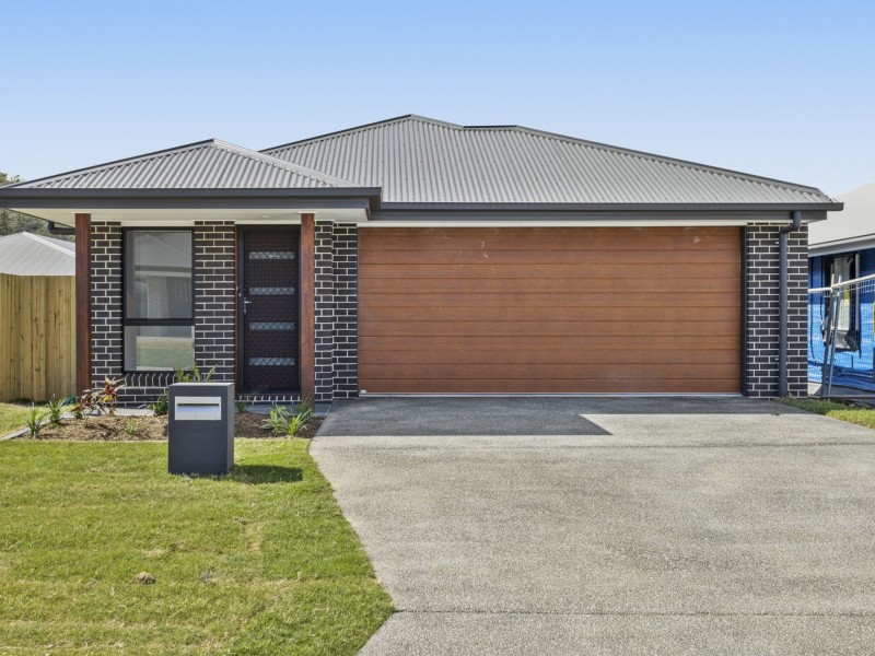 31 Jim Davidson Blvd, Belivah QLD 4207