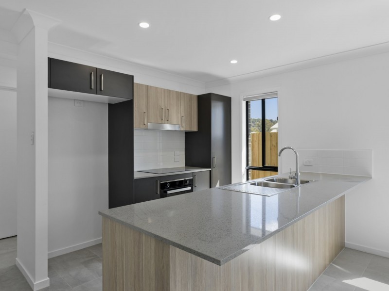 31 Jim Davidson Blvd, Belivah QLD 4207