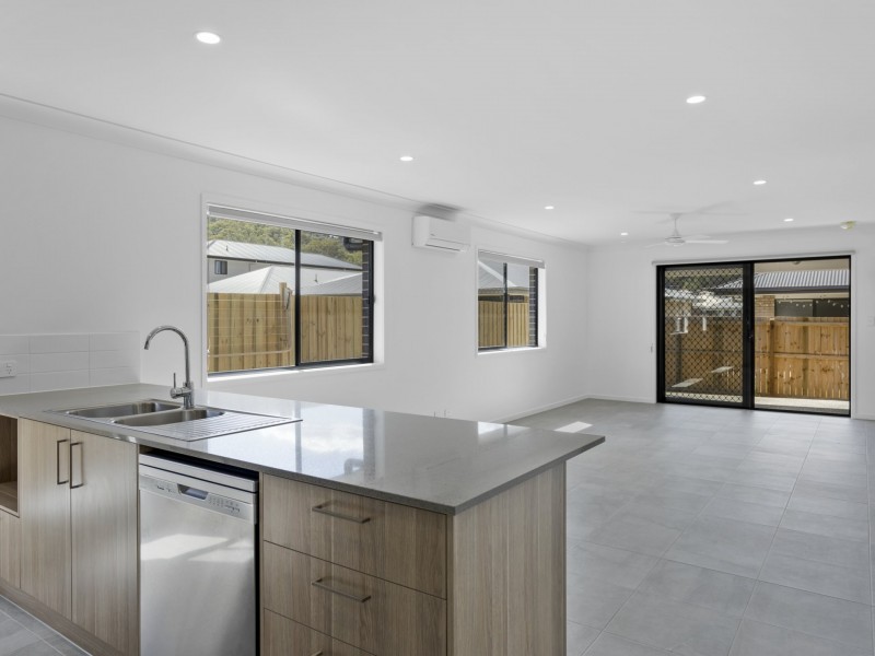 31 Jim Davidson Blvd, Belivah QLD 4207