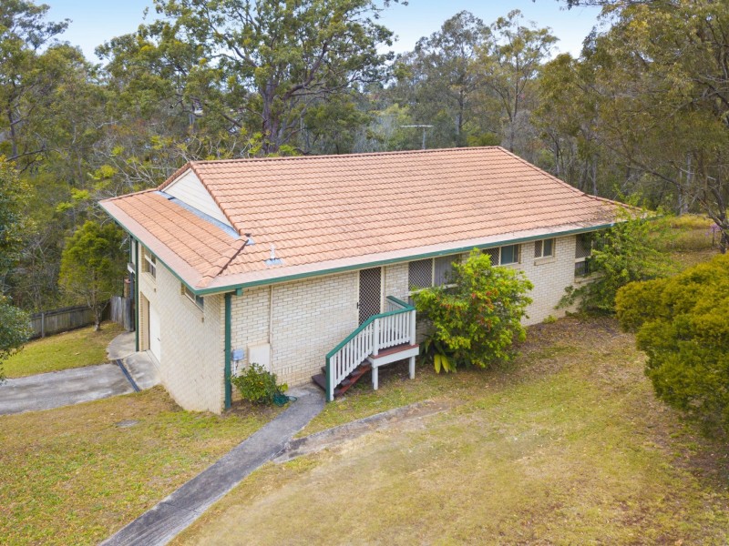 36 Loane Drive, Edens Landing QLD 4207