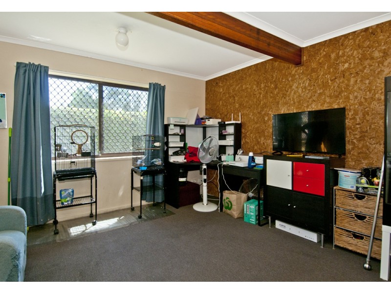 Unit 4/4 Cowper Avenue, Eagleby QLD 4207