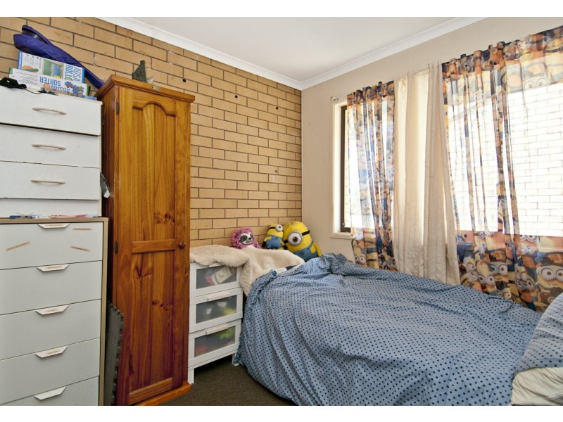 Unit 4/4 Cowper Avenue, Eagleby QLD 4207