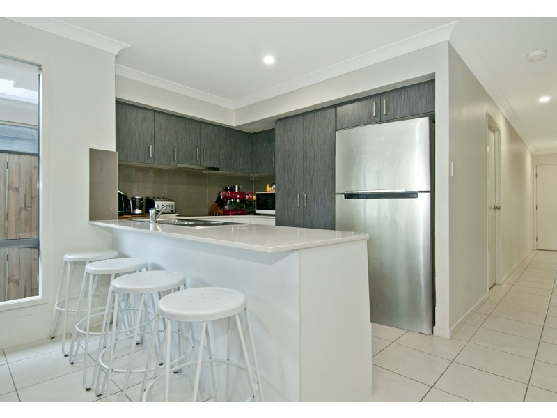 39 Samford Drive, Holmview QLD 4207