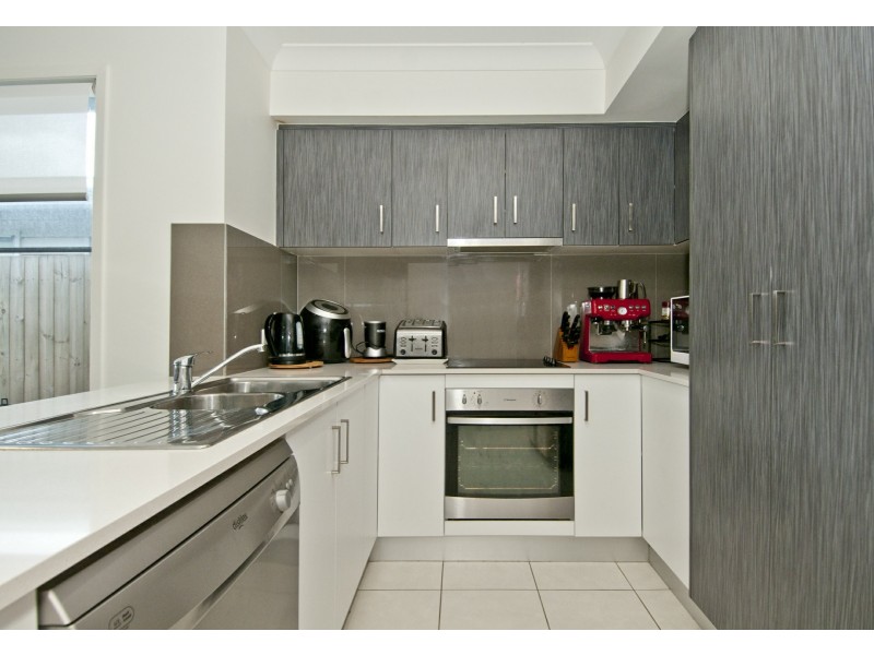 39 Samford Drive, Holmview QLD 4207