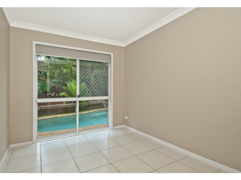 6 Jager Place, Edens Landing QLD 4207