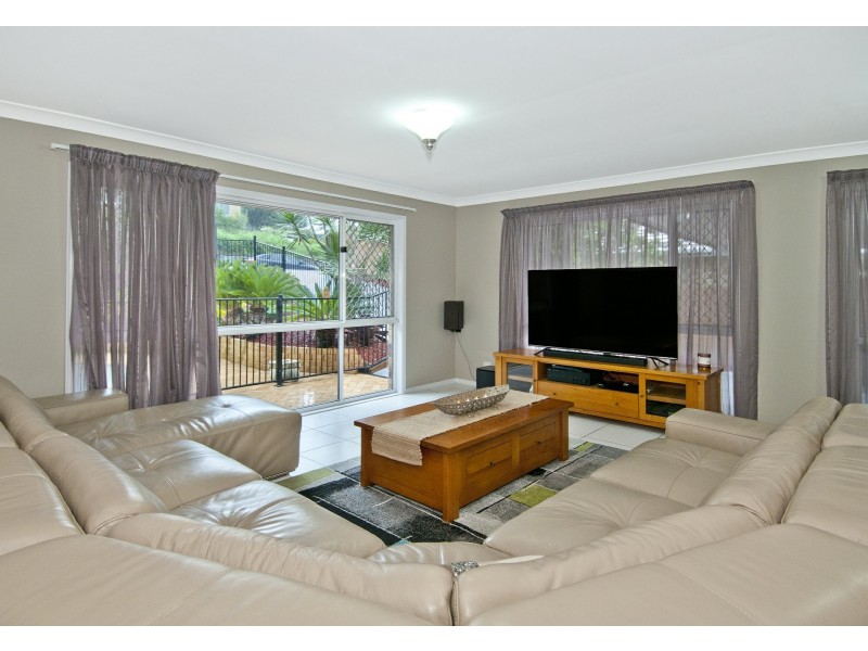 6 Jager Place, Edens Landing QLD 4207