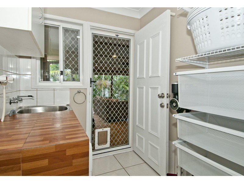 6 Jager Place, Edens Landing QLD 4207