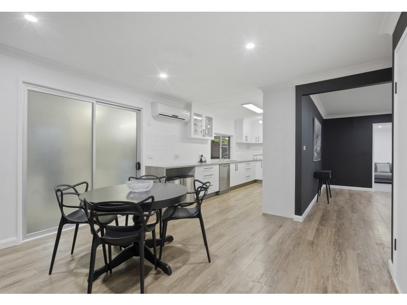 17 Rochester Drive, Mount Warren Park QLD 4207