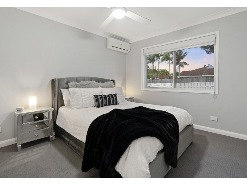 17 Rochester Drive, Mount Warren Park QLD 4207