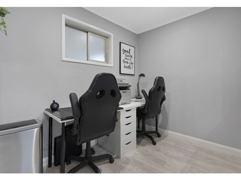 17 Rochester Drive, Mount Warren Park QLD 4207