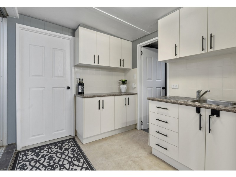 17 Rochester Drive, Mount Warren Park QLD 4207