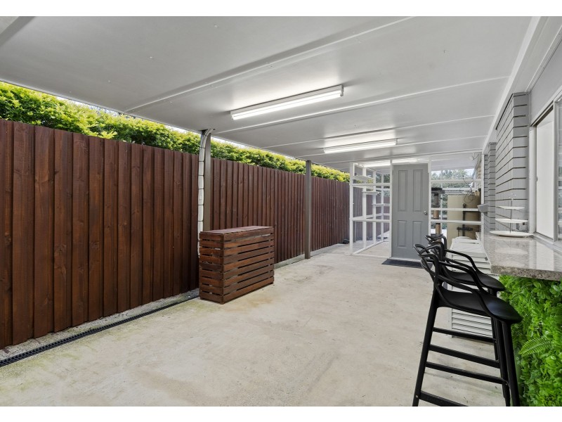 17 Rochester Drive, Mount Warren Park QLD 4207