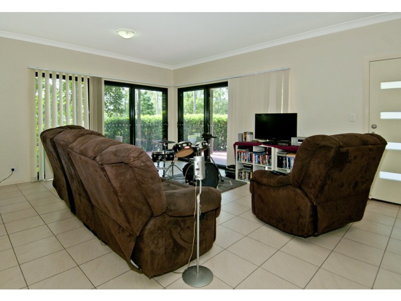 1/46 Woodlands Boulevard, Waterford QLD 4133