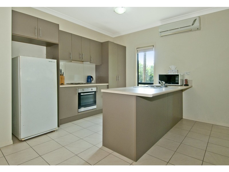 1/46 Woodlands Boulevard, Waterford QLD 4133