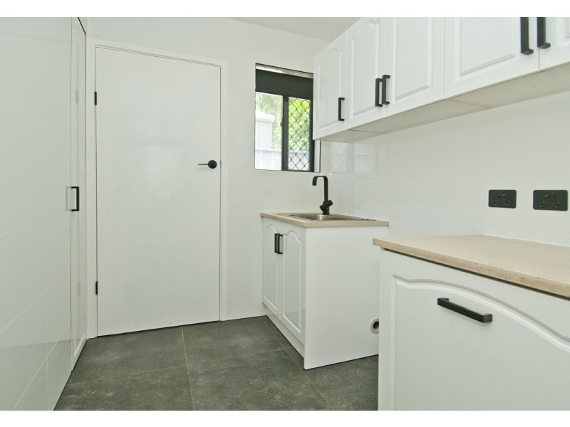 27 Cotswold Street, Mount Warren Park QLD 4207