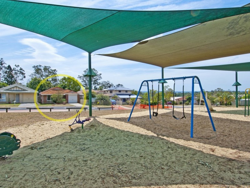 8 Peachface Street, Loganlea QLD 4131